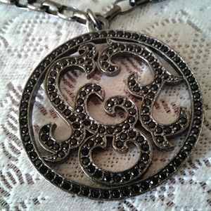 🌺 Tommassini Swarovski Crystal Pendant Necklace